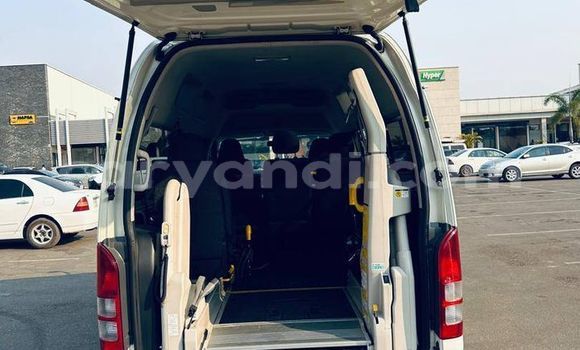 Acheter Occasion Voiture Toyota Hiace Blanc à Chipata, Zambie Acheter Occasion Voiture Toyota Hiace Blanc à Chipata, Zambie
