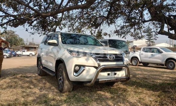 Buy Used Toyota Fortuner White Car in Lusaka in Zambia Buy Used Toyota Fortuner White Car in Lusaka in Zambia