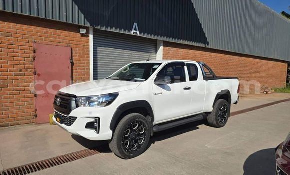 Buy Used Toyota Hilux White Car in Chinsali in Northern Buy Used Toyota Hilux White Car in Chinsali in Northern