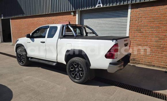 Buy Used Toyota Hilux White Car in Chinsali in Northern Buy Used Toyota Hilux White Car in Chinsali in Northern
