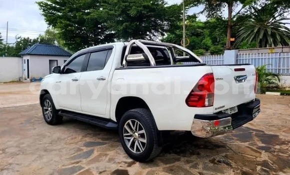 Buy Used Toyota Hilux White Car in Chingola in Zambia Buy Used Toyota Hilux White Car in Chingola in Zambia