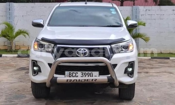 Buy Used Toyota Hilux White Car in Chingola in Zambia Buy Used Toyota Hilux White Car in Chingola in Zambia