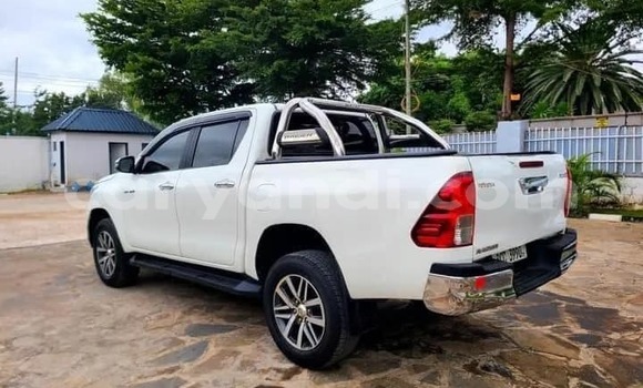 Buy Used Toyota Hilux White Car in Chingola in Zambia Buy Used Toyota Hilux White Car in Chingola in Zambia