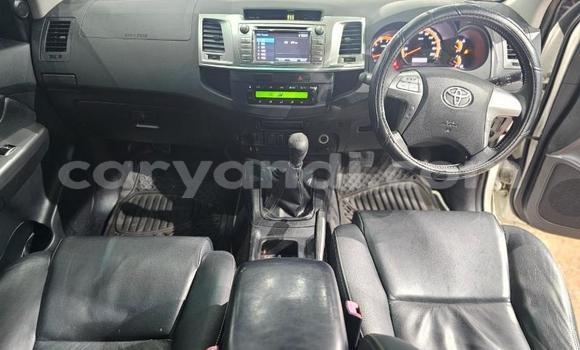 Acheter Occasion Voiture Toyota Hilux Blanc à Livingstone, Zambie Acheter Occasion Voiture Toyota Hilux Blanc à Livingstone, Zambie