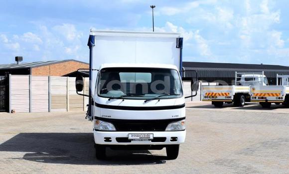 Buy Used Toyota Dyna White Truck in Livingstone in Zambia Buy Used Toyota Dyna White Truck in Livingstone in Zambia