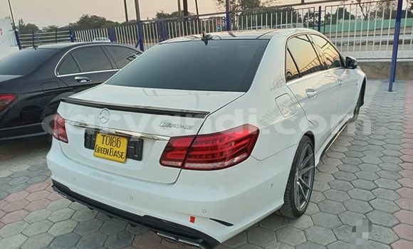 Nunua Ilio tumika Hyundai Accent Nyingine Gari ndani ya Lusaka nchini Zambia Nunua Ilio tumika Hyundai Accent Nyingine Gari ndani ya Lusaka nchini Zambia