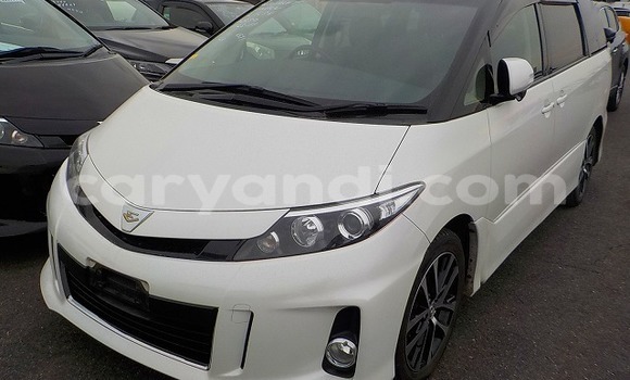 Acheter Occasion Voiture Toyota Estima Blanc à Livingstone, Zambie Acheter Occasion Voiture Toyota Estima Blanc à Livingstone, Zambie
