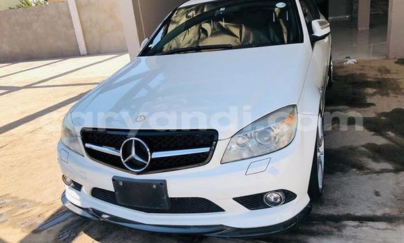 Acheter Occasion Voiture Mercedes-Benz C180 COUPE Autre à Lusaka, Zambie