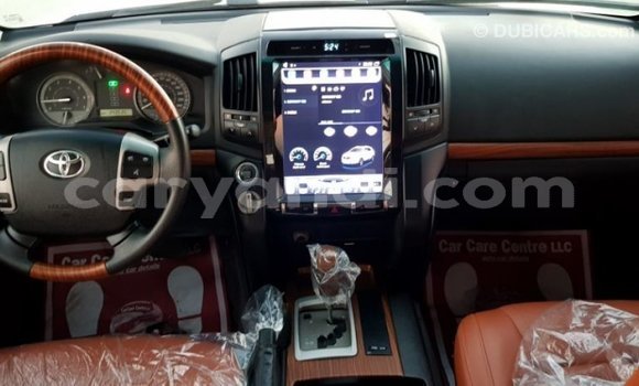 Tenga Imported Toyota Land Cruiser Chena Mota in Import - Dubai in Zambia Tenga Imported Toyota Land Cruiser Chena Mota in Import - Dubai in Zambia