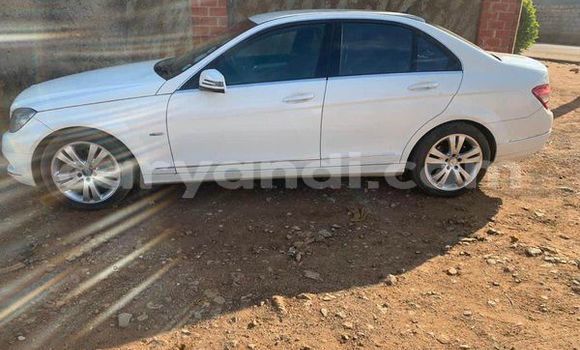 Tenga Tsaru Mercedes Viano Zvimwe Mota in Lusaka in Zambia Tenga Tsaru Mercedes Viano Zvimwe Mota in Lusaka in Zambia