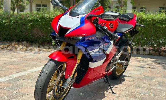 Buy Used Honda CBR 1000 RR Red Bike in Lusaka in Zambia Buy Used Honda CBR 1000 RR Red Bike in Lusaka in Zambia