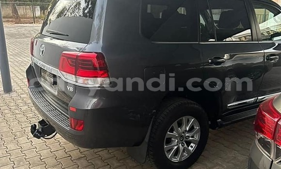Nunua Ilio tumika Toyota Land Cruiser Nyeusi Gari ndani ya Chinsali nchini Kaskazini Nunua Ilio tumika Toyota Land Cruiser Nyeusi Gari ndani ya Chinsali nchini Kaskazini