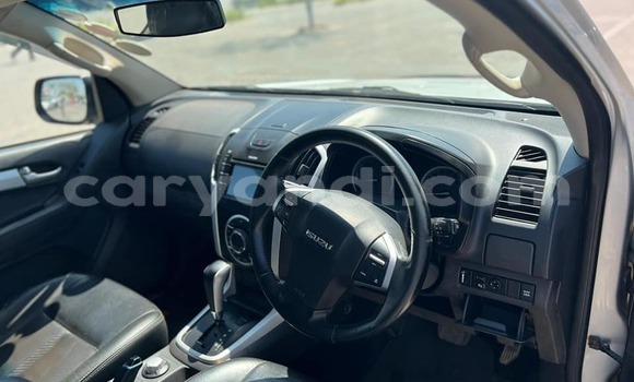 Nunua Ilio tumika Isuzu KB Nyingine Gari ndani ya Chililabombwe nchini Copperbelt Nunua Ilio tumika Isuzu KB Nyingine Gari ndani ya Chililabombwe nchini Copperbelt