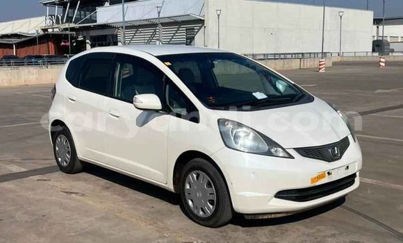 Acheter Occasion Voiture Honda FIT Blanc à Chilanga, Lusaka Acheter Occasion Voiture Honda FIT Blanc à Chilanga, Lusaka