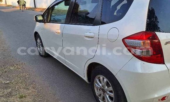 Acheter Occasion Voiture Honda FIT Blanc à Chililabombwe, Copperbelt Acheter Occasion Voiture Honda FIT Blanc à Chililabombwe, Copperbelt