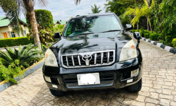 Nunua Ilio tumika Toyota Prado Nyeusi Gari ndani ya Chipata nchini Zambia