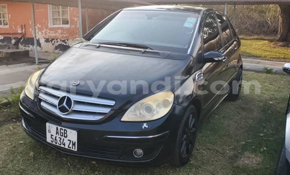 Buy Used Mercedes‒Benz 190 (W201) Black Car in Chingola in Zambia Buy Used Mercedes‒Benz 190 (W201) Black Car in Chingola in Zambia