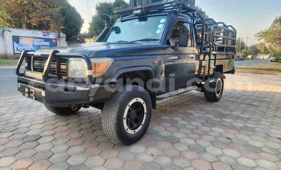 Acheter Occasion Voiture Toyota Land Cruiser Noir à Chingola, Zambie Acheter Occasion Voiture Toyota Land Cruiser Noir à Chingola, Zambie