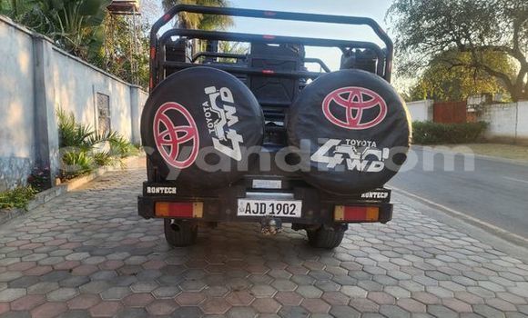 Acheter Occasion Voiture Toyota Land Cruiser Noir à Chingola, Zambie Acheter Occasion Voiture Toyota Land Cruiser Noir à Chingola, Zambie