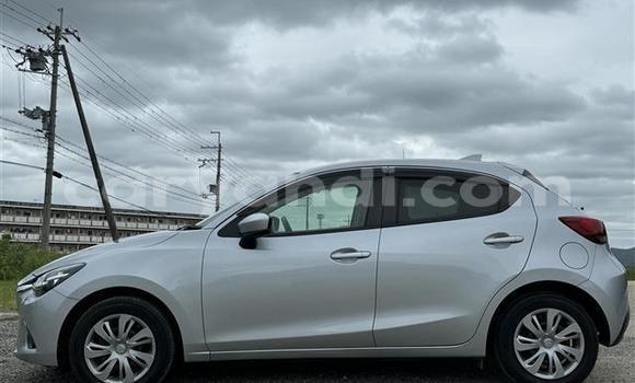 Acheter Occasion Voiture Mazda Demio Gris à Lusaka, Zambie Acheter Occasion Voiture Mazda Demio Gris à Lusaka, Zambie