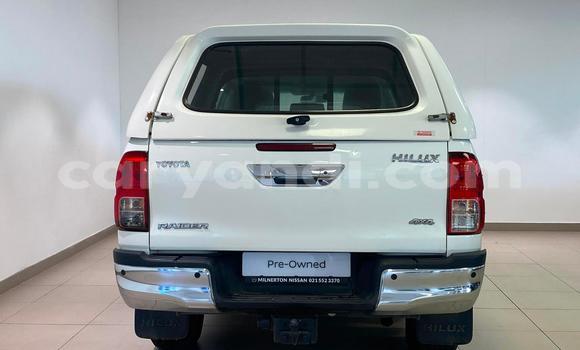 Nunua Ilio tumika Toyota Hilux Nyeupe Gari ndani ya Lusaka nchini Zambia Nunua Ilio tumika Toyota Hilux Nyeupe Gari ndani ya Lusaka nchini Zambia