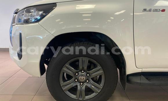Nunua Ilio tumika Toyota Hilux Nyeupe Gari ndani ya Lusaka nchini Zambia Nunua Ilio tumika Toyota Hilux Nyeupe Gari ndani ya Lusaka nchini Zambia