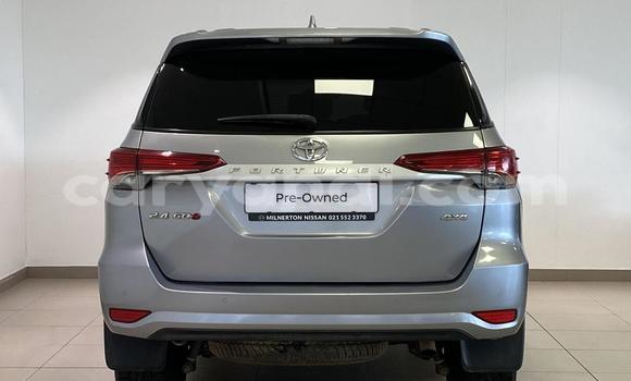 Nunua Ilio tumika Toyota Fortuner Fedha Gari ndani ya Lusaka nchini Zambia Nunua Ilio tumika Toyota Fortuner Fedha Gari ndani ya Lusaka nchini Zambia