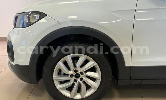 Buy Used Volkswagen T-Roc White Car in Lusaka in Zambia Buy Used Volkswagen T-Roc White Car in Lusaka in Zambia