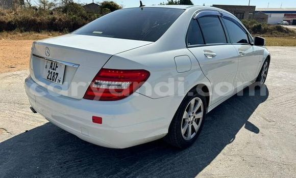 Acheter Occasion Voiture Mercedes-Benz C180 coupe Autre à Lusaka, Zambie Acheter Occasion Voiture Mercedes-Benz C180 coupe Autre à Lusaka, Zambie