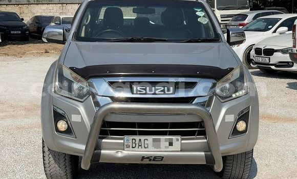 Acheter Occasion Voiture Isuzu KB Autre à Lusaka, Zambie Acheter Occasion Voiture Isuzu KB Autre à Lusaka, Zambie