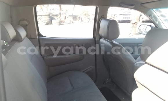 Tenga Tsaru Toyota Hilux Beige Mota in Lusaka in Zambia