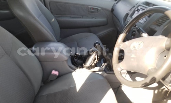 Nunua Ilio tumika Toyota Hilux Beige Gari ndani ya Lusaka nchini Zambia Nunua Ilio tumika Toyota Hilux Beige Gari ndani ya Lusaka nchini Zambia