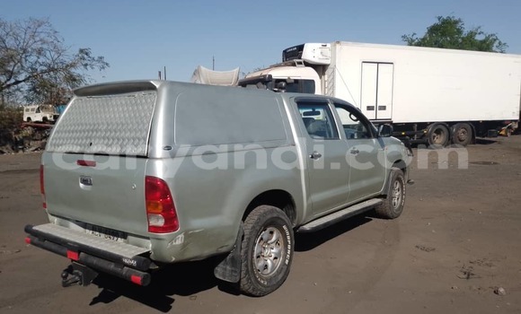 Nunua Ilio tumika Toyota Hilux Beige Gari ndani ya Lusaka nchini Zambia Nunua Ilio tumika Toyota Hilux Beige Gari ndani ya Lusaka nchini Zambia