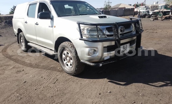Nunua Ilio tumika Toyota Hilux Beige Gari ndani ya Lusaka nchini Zambia Nunua Ilio tumika Toyota Hilux Beige Gari ndani ya Lusaka nchini Zambia