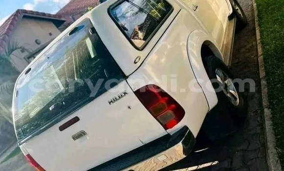 Nunua Ilio tumika Toyota Hilux Nyeupe Gari ndani ya Lusaka nchini Zambia Nunua Ilio tumika Toyota Hilux Nyeupe Gari ndani ya Lusaka nchini Zambia