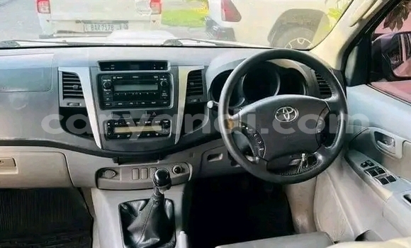 Nunua Ilio tumika Toyota Hilux Nyeupe Gari ndani ya Lusaka nchini Zambia Nunua Ilio tumika Toyota Hilux Nyeupe Gari ndani ya Lusaka nchini Zambia