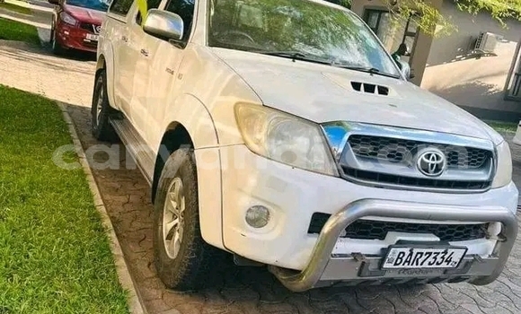 Nunua Ilio tumika Toyota Hilux Nyeupe Gari ndani ya Lusaka nchini Zambia Nunua Ilio tumika Toyota Hilux Nyeupe Gari ndani ya Lusaka nchini Zambia