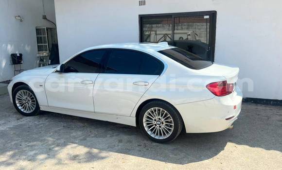 Tenga Tsaru BMW 3200 Chena Mota in Chingola in Zambia