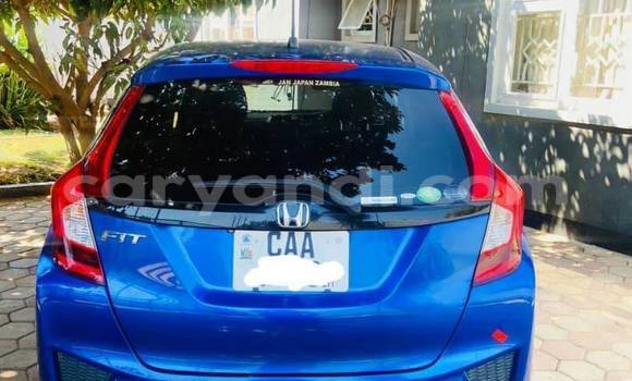 Nunua Ilio tumika Honda FIT Bluu Gari ndani ya Chingola nchini Zambia Nunua Ilio tumika Honda FIT Bluu Gari ndani ya Chingola nchini Zambia