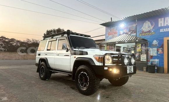 Tenga Tsaru Land Rover Discovery Chena Mota in Chipata in Zambia