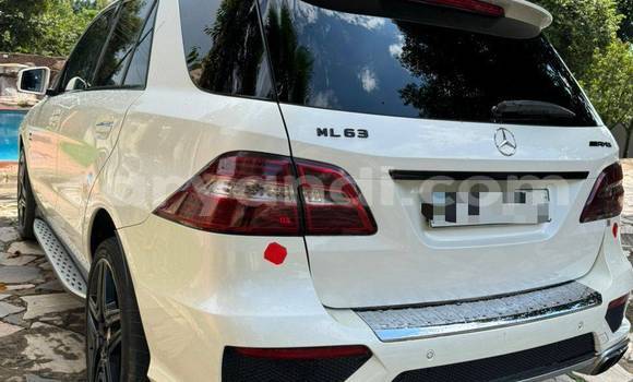 Acheter Occasion Voiture Mercedes‒Benz ML–Class Blanc à Chinsali, Nord Acheter Occasion Voiture Mercedes‒Benz ML–Class Blanc à Chinsali, Nord