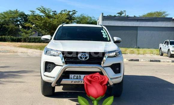 Acheter Occasion Voiture Toyota Fortuner Blanc à Chingola, Zambie Acheter Occasion Voiture Toyota Fortuner Blanc à Chingola, Zambie