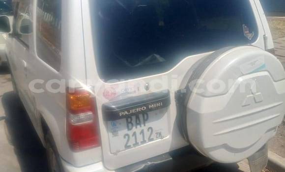 Acheter Occasion Voiture Mitsubishi Pajero Blanc à Chingola, Zambie Acheter Occasion Voiture Mitsubishi Pajero Blanc à Chingola, Zambie