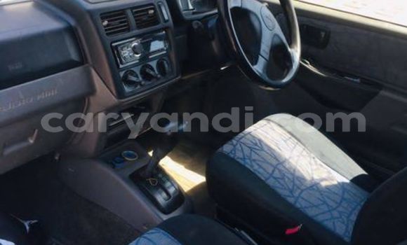 Acheter Occasion Voiture Mitsubishi Pajero Blanc à Chingola, Zambie Acheter Occasion Voiture Mitsubishi Pajero Blanc à Chingola, Zambie