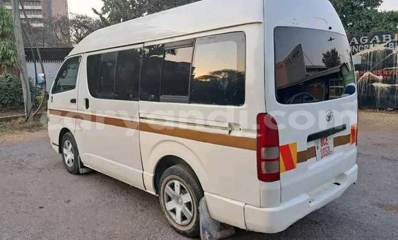 Acheter Occasion Voiture Toyota Hiace Blanc à Chinsali, Nord Acheter Occasion Voiture Toyota Hiace Blanc à Chinsali, Nord