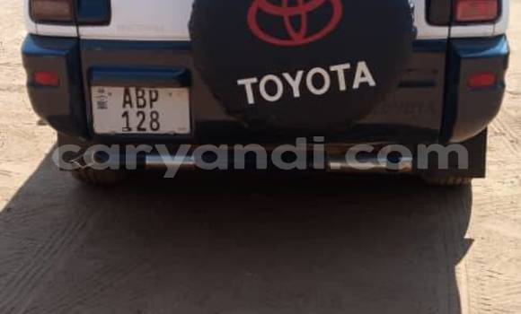 Acheter Occasion Voiture Toyota RAV4 Blanc à Chingola, Zambie Acheter Occasion Voiture Toyota RAV4 Blanc à Chingola, Zambie