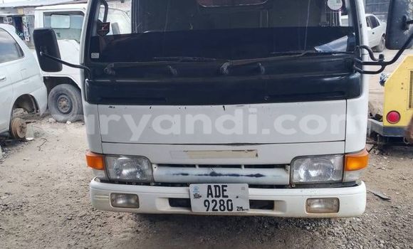 Buy Used Nissan Evalia White Truck in Choma in Southern