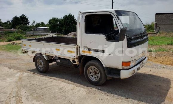 Acheter Occasion Utilitaire Nissan Evalia Blanc à Choma, Du sud Acheter Occasion Utilitaire Nissan Evalia Blanc à Choma, Du sud