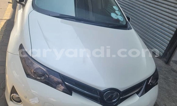 Acheter Occasion Voiture Toyota Auris Blanc à Lusaka, Zambie