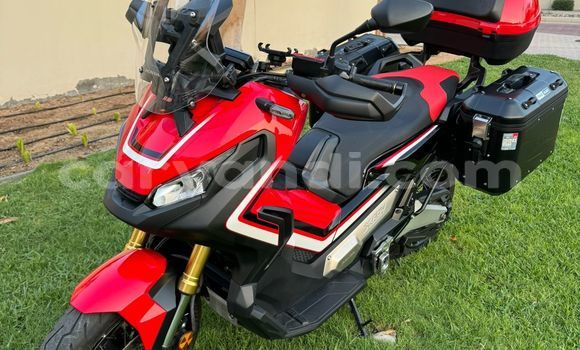 Acheter Occasion Moto Honda X-ADV Rouge à Lusaka, Zambie